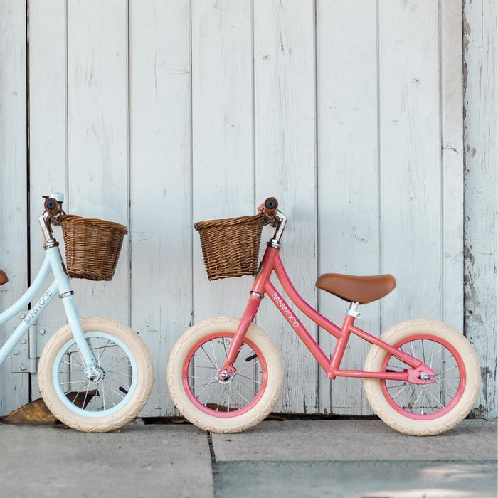 Bicicleta de Equilíbrio First Go Coral