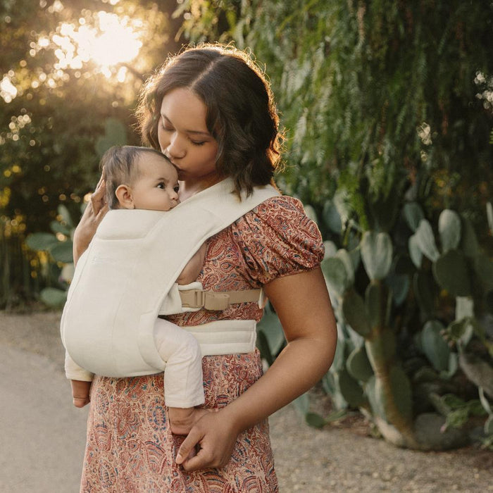 Ergobaby Embrace Knit Cream Baby Carrier