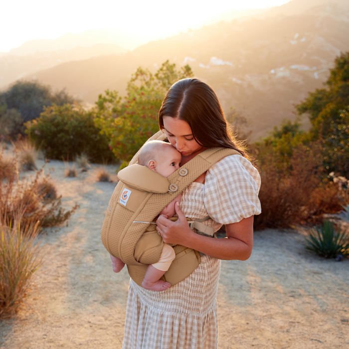 Marsúpio Ergobaby Omni Breeze Camel Brown