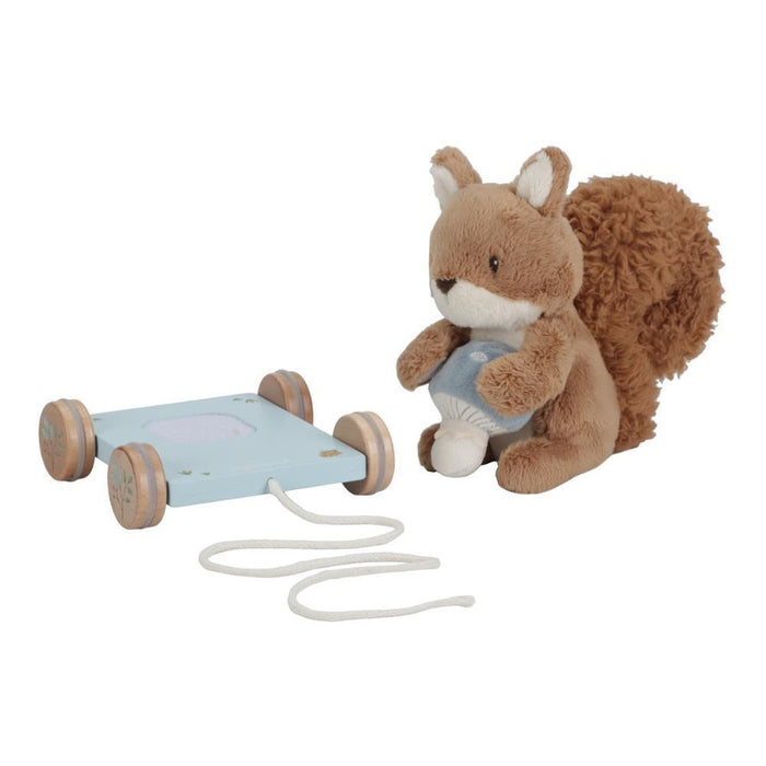 Esquilo Peluche com Base em Madeira para Puxar Forest Friend