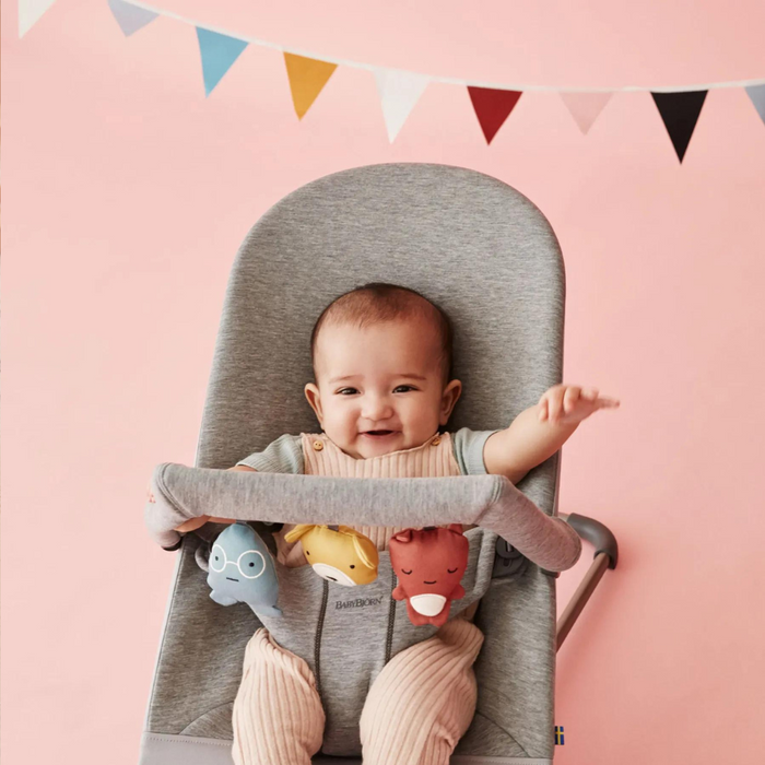 Espreguiçadeira BabyBjörn Bliss 3D Jersey Light Grey + Brinquedo Soft Friends