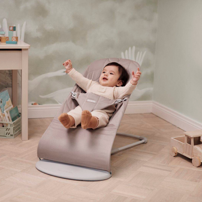 Espreguiçadeira BabyBjörn Bliss Petal Sand Grey