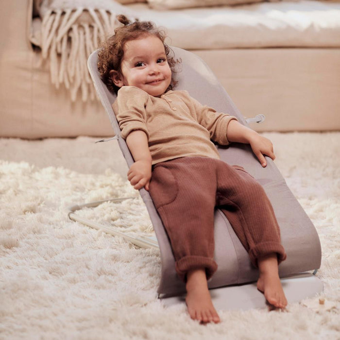 Espreguiçadeira BabyBjörn Bliss Petal Sand Grey