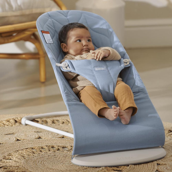 BabyBjörn Bliss Petal Blue Lounger