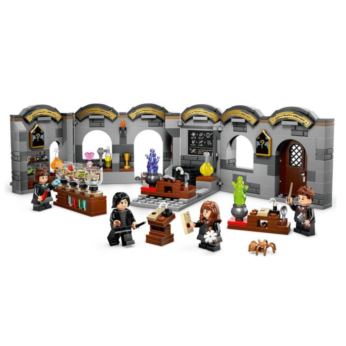 Lego Harry Potter O Castelo Hogwarts - Aula de Poções 397 Peças