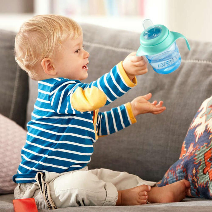 Vaso de aprendizaje con boquilla blanda verde Avent